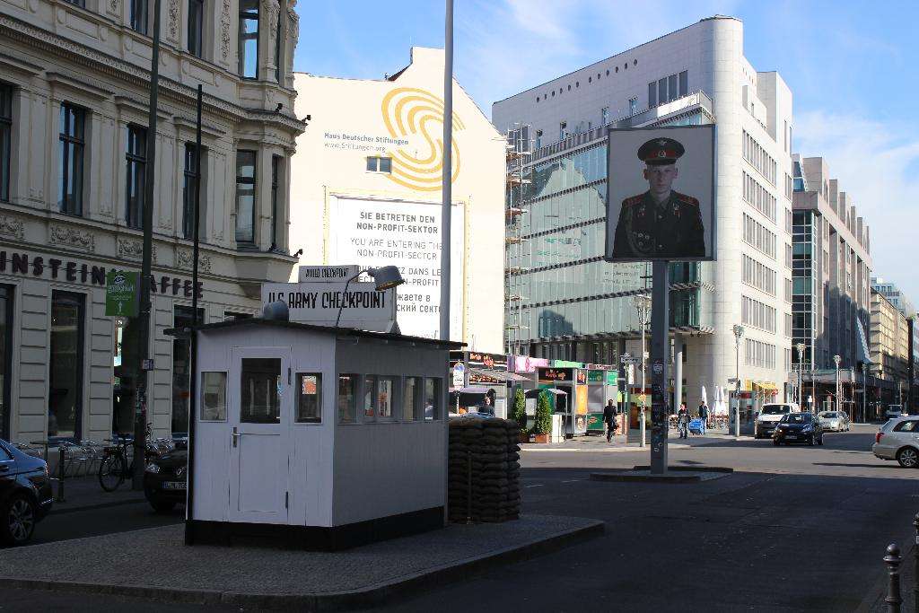 Checkpoint Charlie Berlin