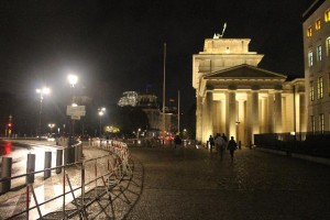 Porte de Brandebourg, place du 18 mars by Night